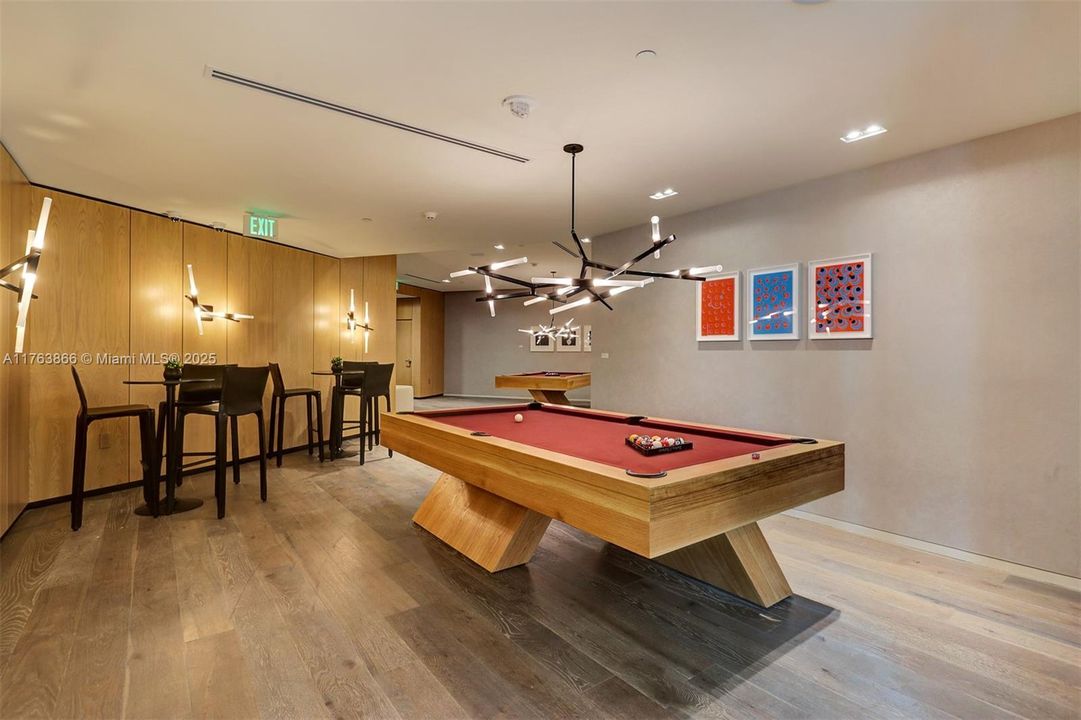 Недавно арендовано: $4,900 (1 спален, 2 ванн, 898 Квадратных фут)