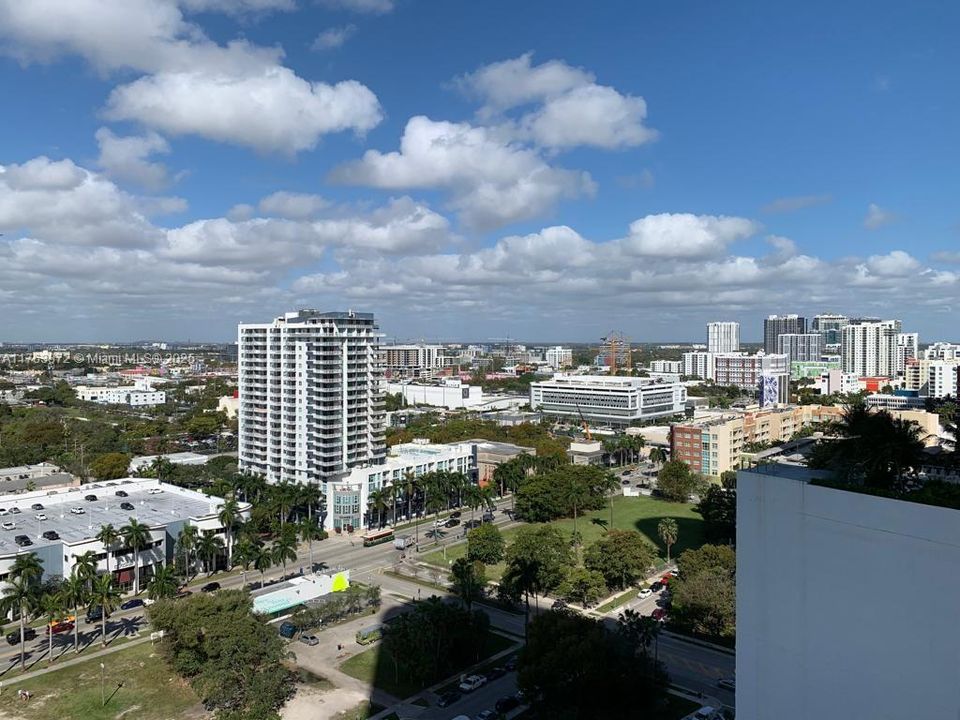 For Sale: $499,000 (2 beds, 2 baths, 1048 Square Feet)