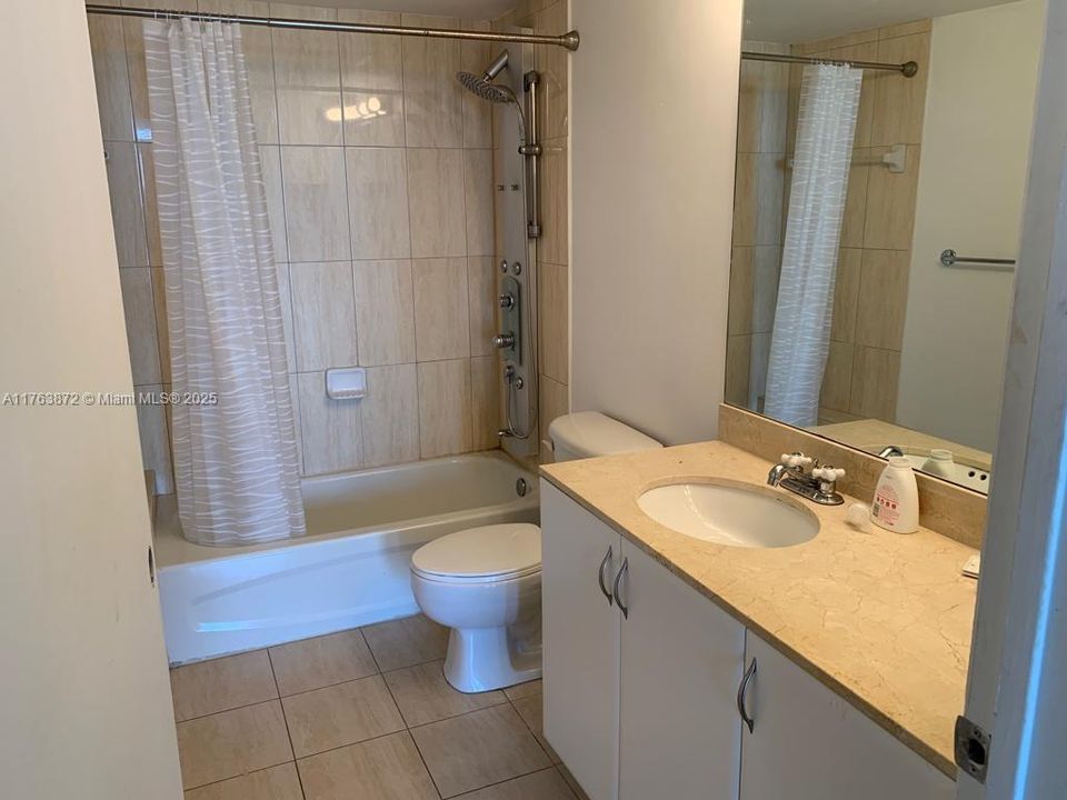 For Sale: $499,000 (2 beds, 2 baths, 1048 Square Feet)