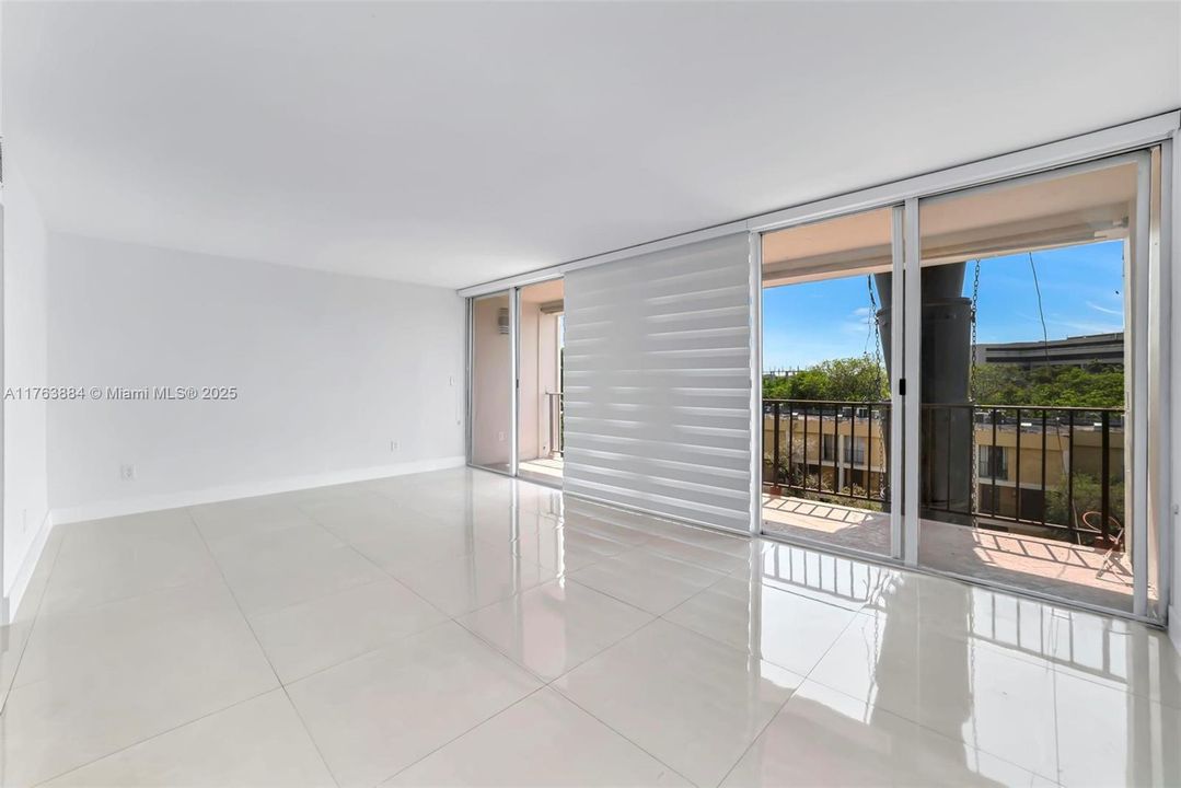 Vendido Recientemente: $350,000 (3 camas, 2 baños, 1610 Pies cuadrados)