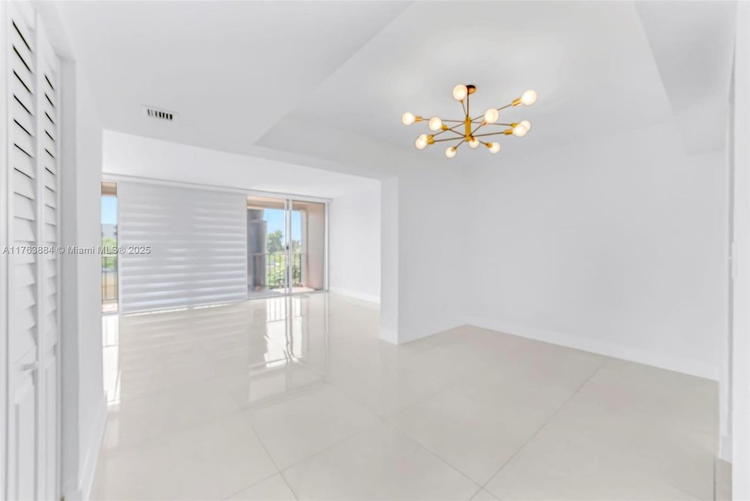 Vendido Recientemente: $350,000 (3 camas, 2 baños, 1610 Pies cuadrados)