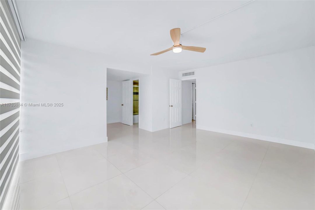 Vendido Recientemente: $350,000 (3 camas, 2 baños, 1610 Pies cuadrados)