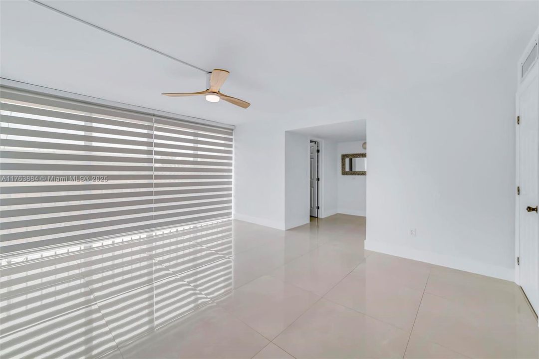 Vendido Recientemente: $350,000 (3 camas, 2 baños, 1610 Pies cuadrados)