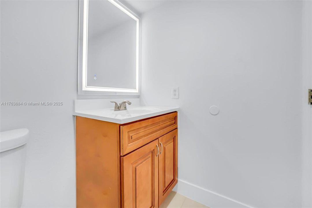 Vendido Recientemente: $350,000 (3 camas, 2 baños, 1610 Pies cuadrados)