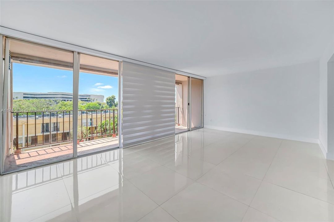 Vendido Recientemente: $350,000 (3 camas, 2 baños, 1610 Pies cuadrados)