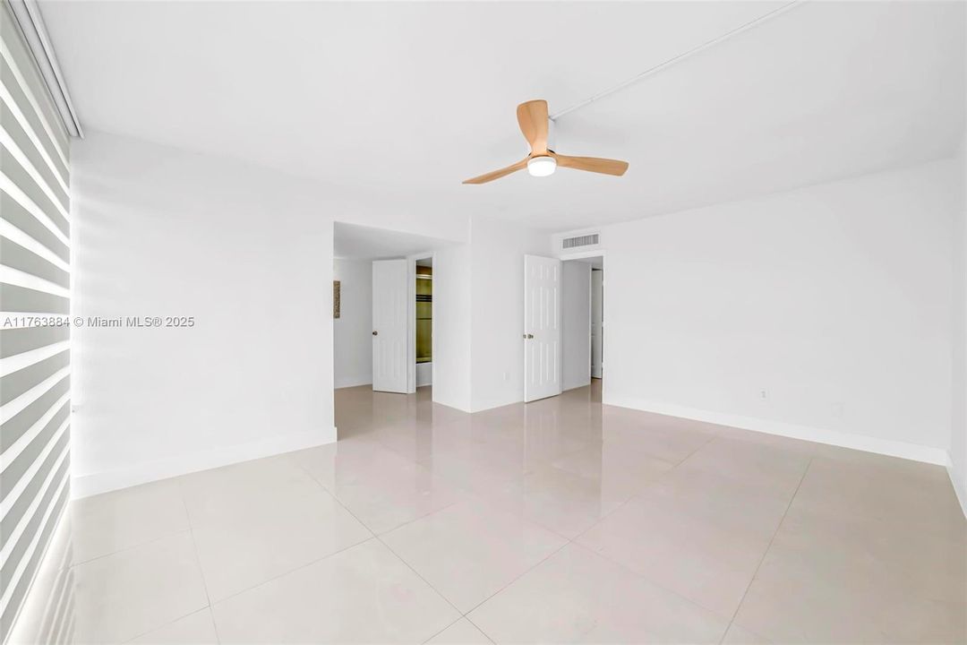 Vendido Recientemente: $350,000 (3 camas, 2 baños, 1610 Pies cuadrados)