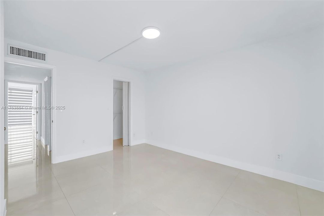 Vendido Recientemente: $350,000 (3 camas, 2 baños, 1610 Pies cuadrados)