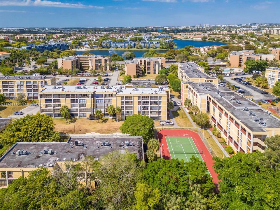 Vendido Recientemente: $350,000 (3 camas, 2 baños, 1610 Pies cuadrados)