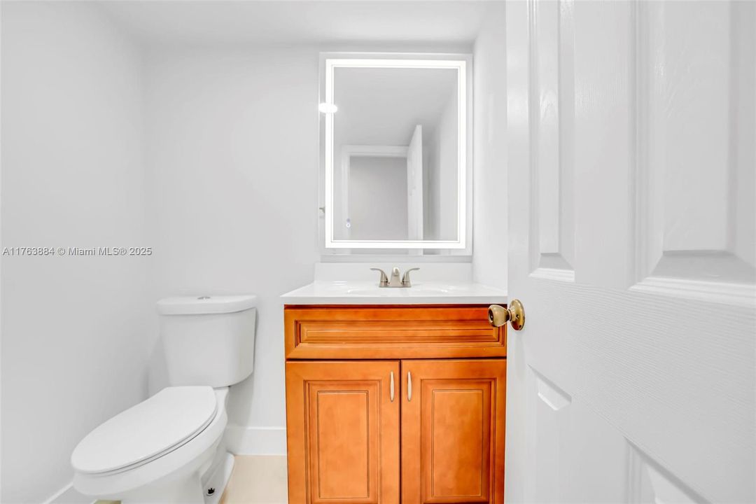 Vendido Recientemente: $350,000 (3 camas, 2 baños, 1610 Pies cuadrados)