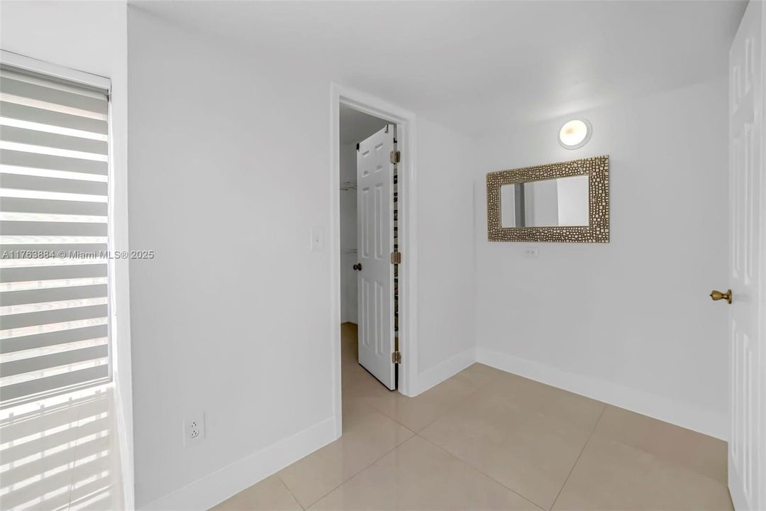 Vendido Recientemente: $350,000 (3 camas, 2 baños, 1610 Pies cuadrados)