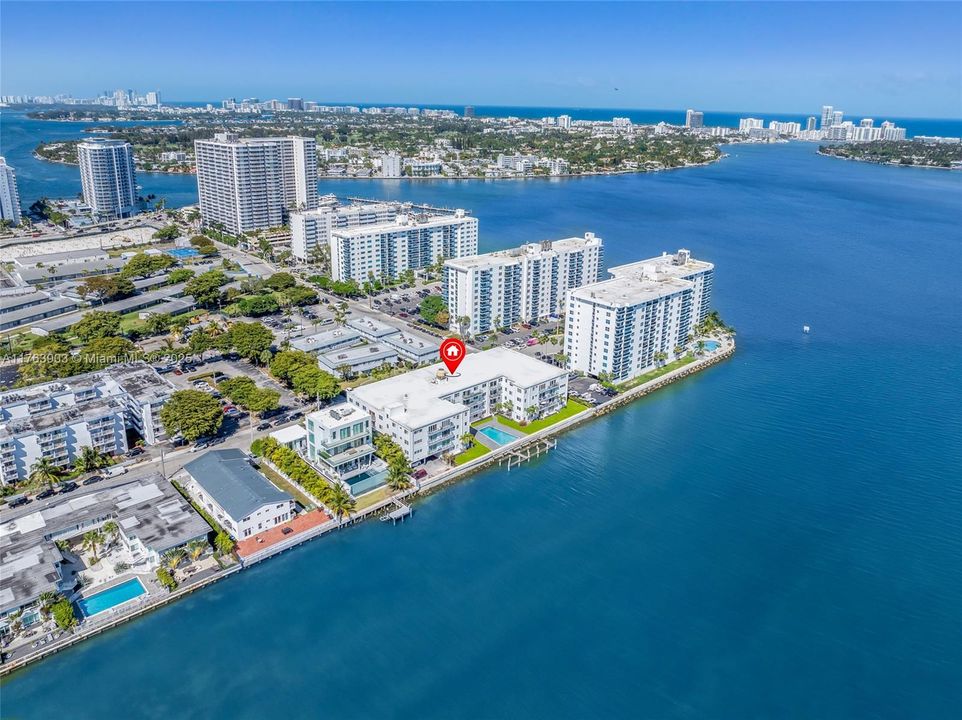 待售: $339,900 (2 贝兹, 2 浴室, 1040 平方英尺)