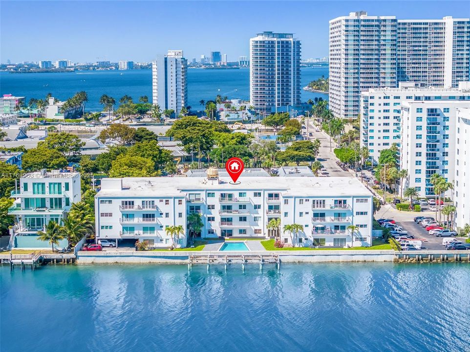 待售: $339,900 (2 贝兹, 2 浴室, 1040 平方英尺)