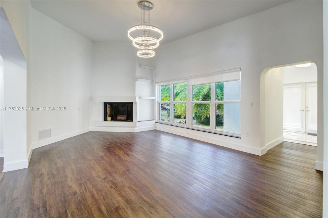 Recently Sold: $1,690,000 (4 beds, 5 baths, 3820 Square Feet)