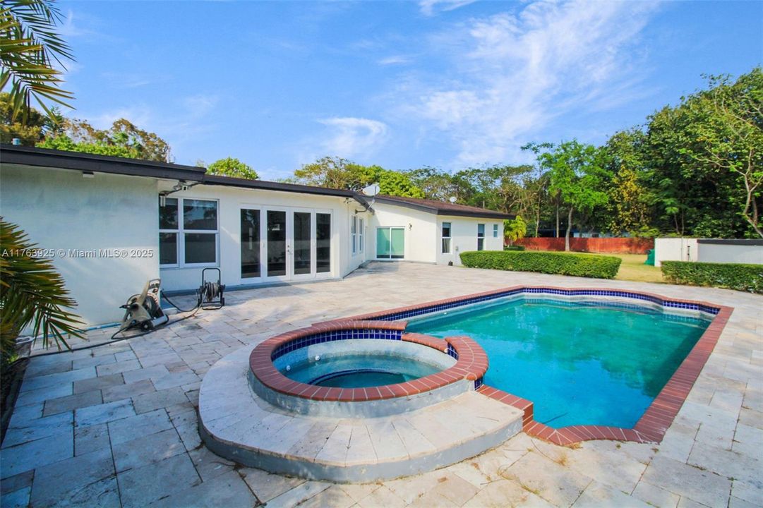 Recently Sold: $1,690,000 (4 beds, 5 baths, 3820 Square Feet)