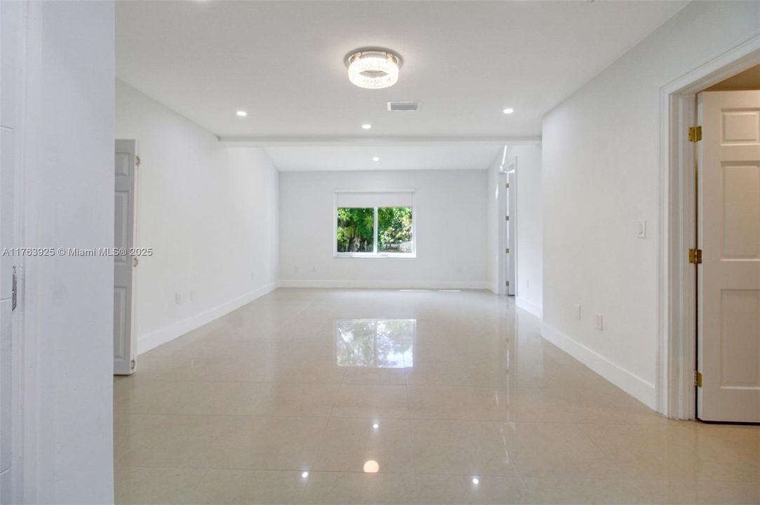 Recently Sold: $1,690,000 (4 beds, 5 baths, 3820 Square Feet)