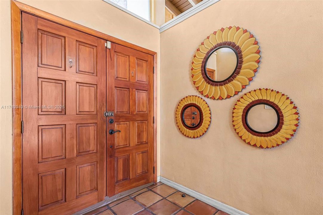 最近售出: $675,000 (4 贝兹, 2 浴室, 2208 平方英尺)