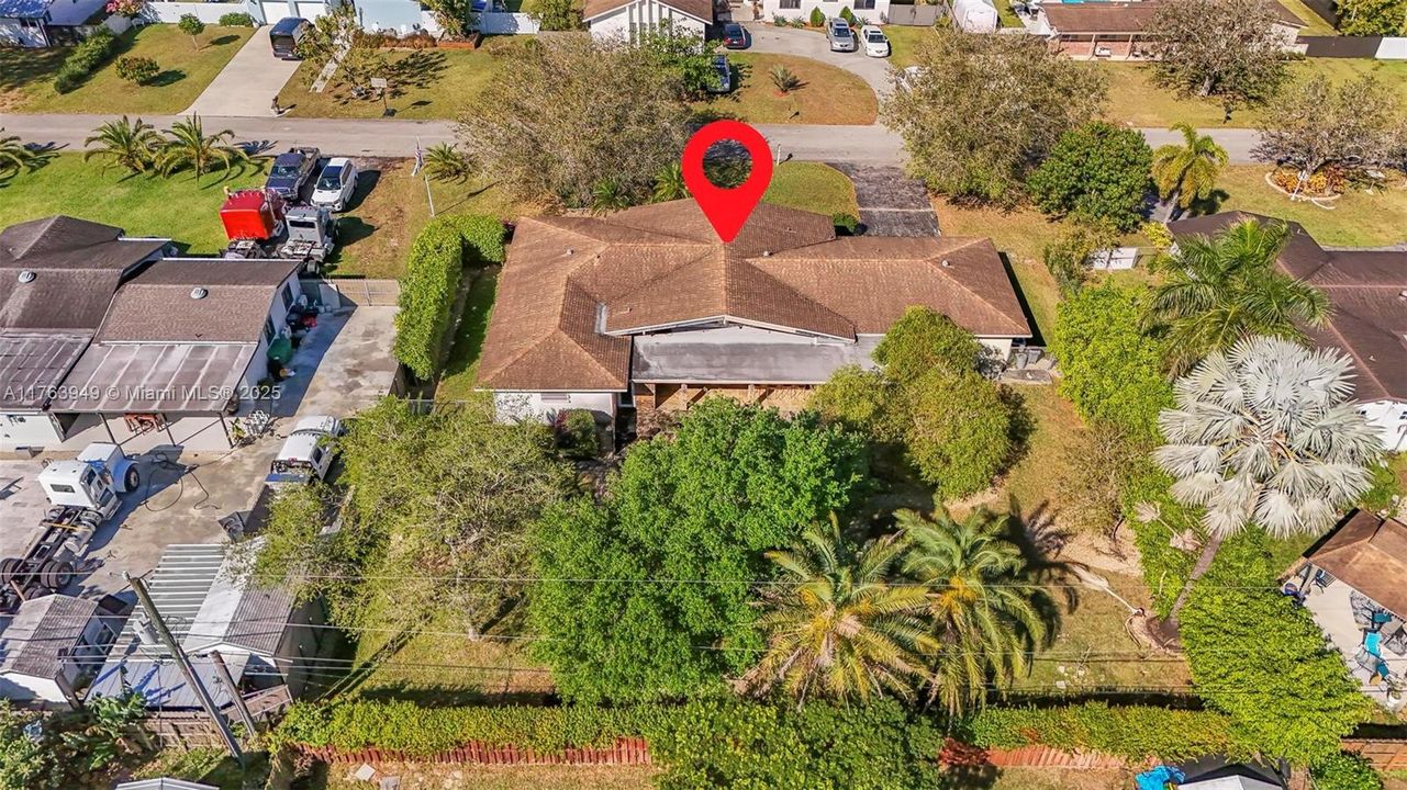 最近售出: $675,000 (4 贝兹, 2 浴室, 2208 平方英尺)