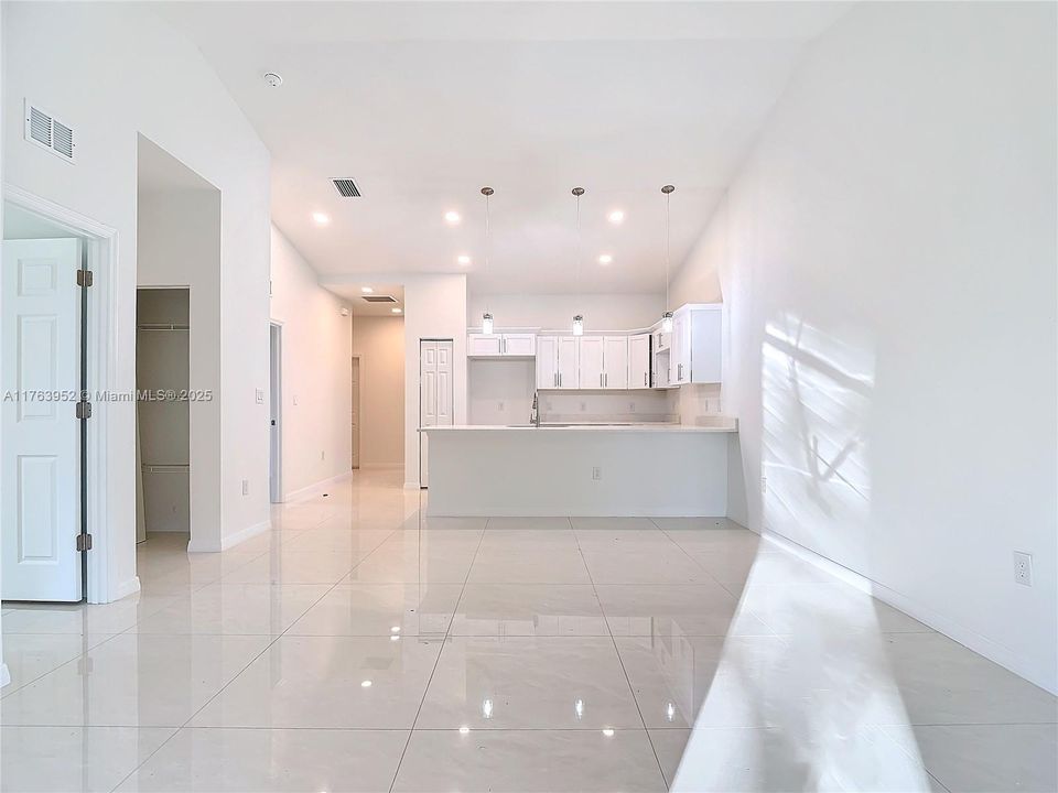 Recientemente alquilado: $1,750 (2 camas, 2 baños, 0 Pies cuadrados)