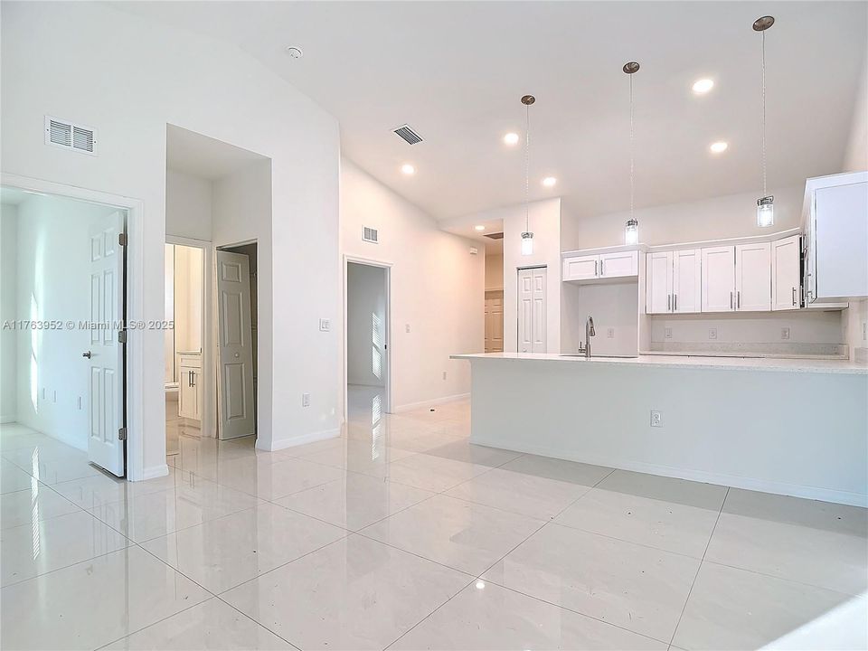 Recientemente alquilado: $1,750 (2 camas, 2 baños, 0 Pies cuadrados)