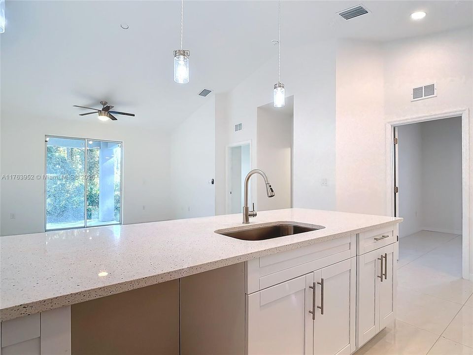 Recientemente alquilado: $1,750 (2 camas, 2 baños, 0 Pies cuadrados)