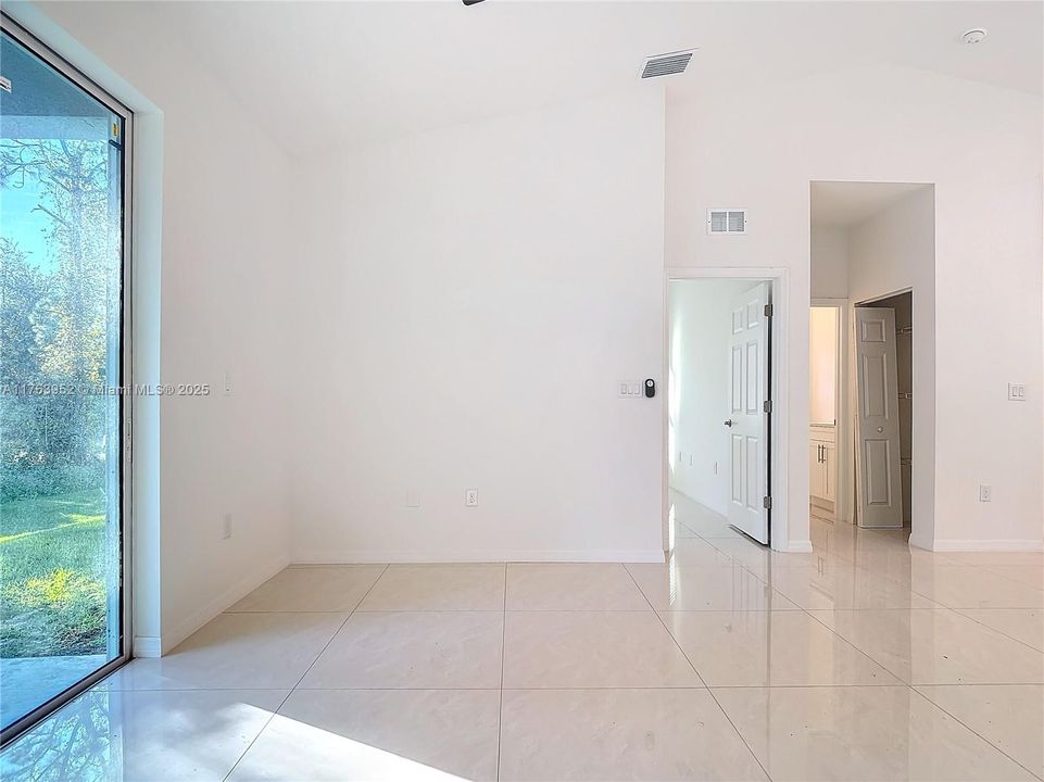 Recientemente alquilado: $1,750 (2 camas, 2 baños, 0 Pies cuadrados)