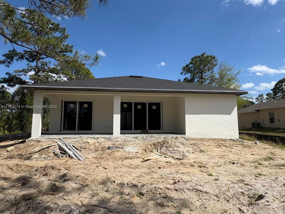 最近租的: $2,650 (3 贝兹, 2 浴室, 1754 平方英尺)