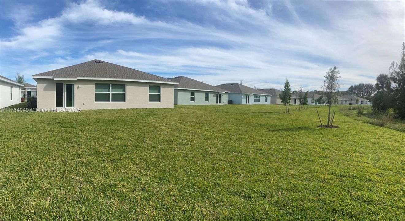 最近租的: $2,150 (4 贝兹, 2 浴室, 1937 平方英尺)