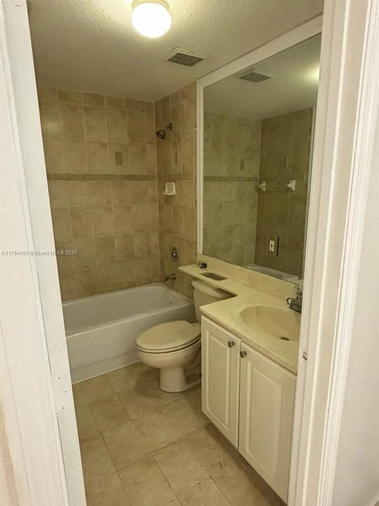 Recently Rented: $2,850 (3 beds, 2 baths, 1328 Square Feet)