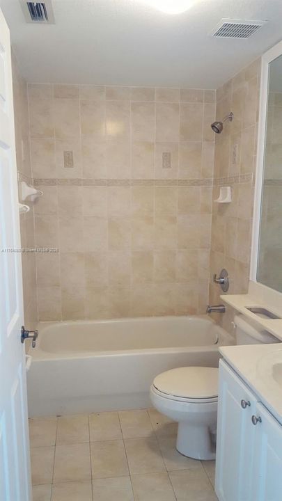 Recently Rented: $2,850 (3 beds, 2 baths, 1328 Square Feet)