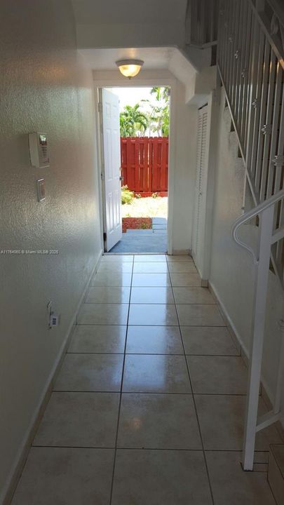 Recently Rented: $2,850 (3 beds, 2 baths, 1328 Square Feet)