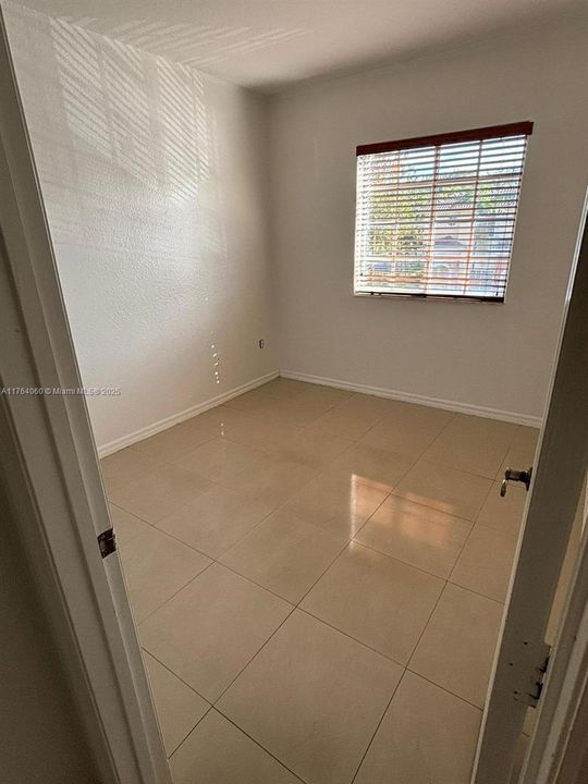 Recently Rented: $2,850 (3 beds, 2 baths, 1328 Square Feet)