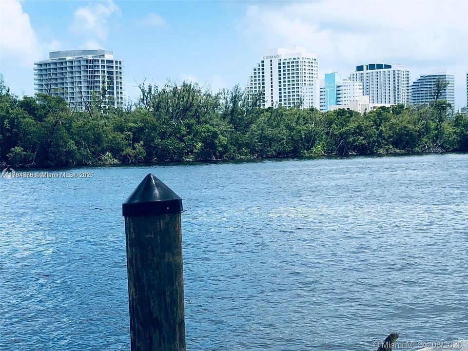 For Sale: $146,500 (1 beds, 1 baths, 341 Square Feet)