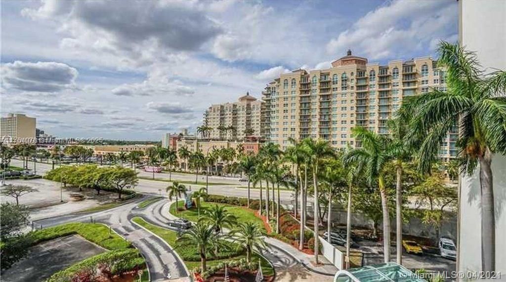 For Sale: $146,500 (1 beds, 1 baths, 341 Square Feet)