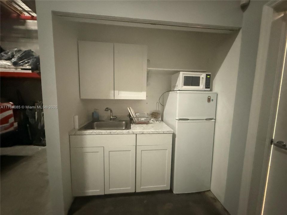 Convenient Kitchen