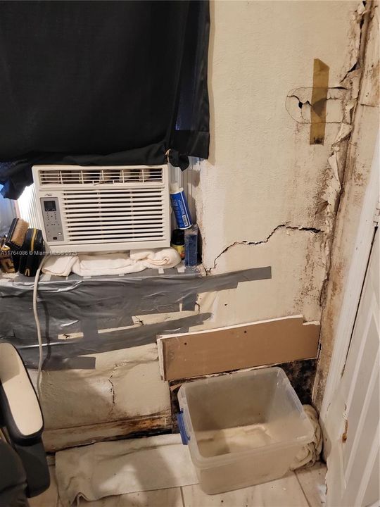 Recently Sold: $375,000 (3 beds, 1 baths, 1131 Square Feet)