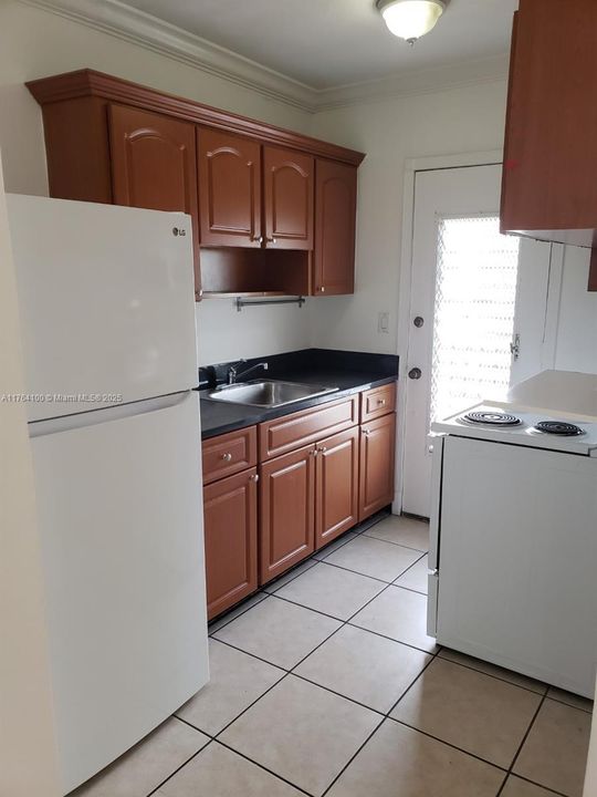 Recently Rented: $2,100 (2 beds, 1 baths, 625 Square Feet)