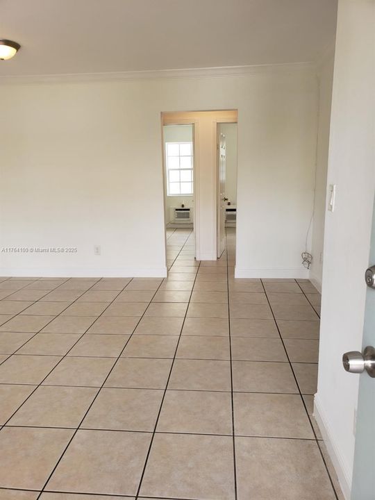 Recently Rented: $2,100 (2 beds, 1 baths, 625 Square Feet)