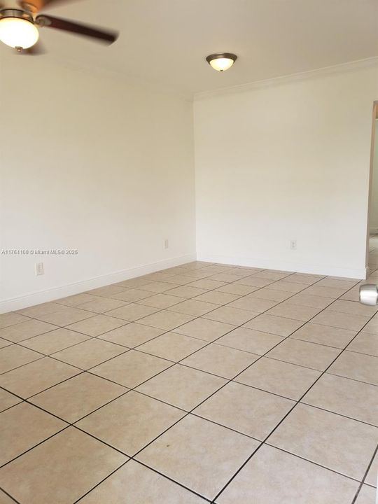 Recently Rented: $2,100 (2 beds, 1 baths, 625 Square Feet)