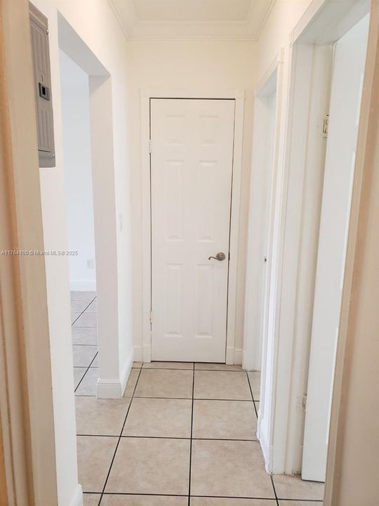 Recently Rented: $2,100 (2 beds, 1 baths, 625 Square Feet)