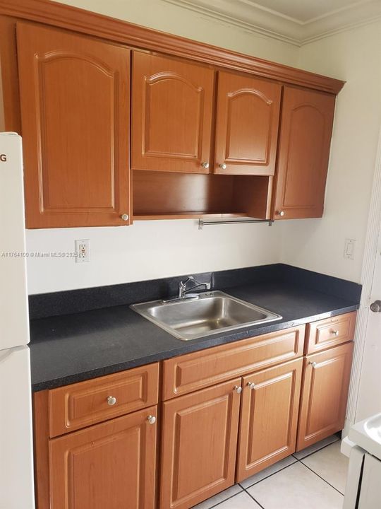 Recently Rented: $2,100 (2 beds, 1 baths, 625 Square Feet)