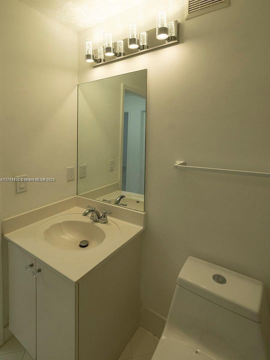 2nd bathroom