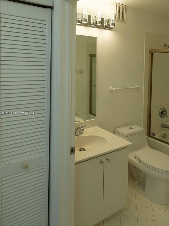 2nd bathroom