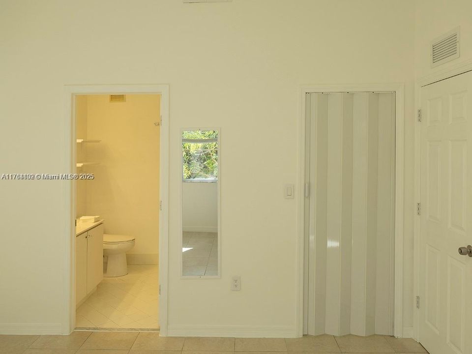 Recientemente alquilado: $2,100 (3 camas, 3 baños, 1176 Pies cuadrados)