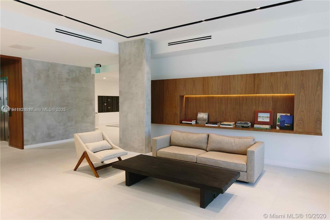 Recientemente alquilado: $3,750 (2 camas, 2 baños, 1226 Pies cuadrados)