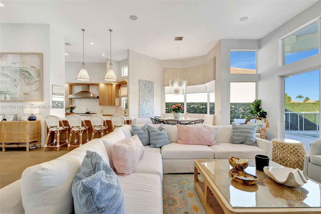 Recently Sold: $4,900,000 (5 beds, 5 baths, 4465 Square Feet)