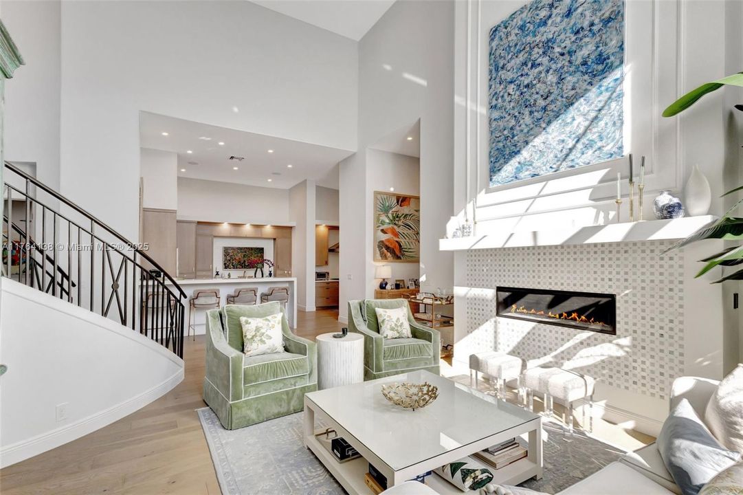 Recently Sold: $4,900,000 (5 beds, 5 baths, 4465 Square Feet)