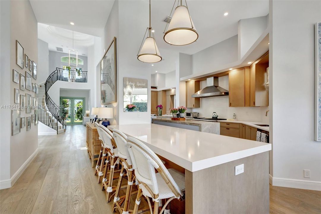 Recently Sold: $4,900,000 (5 beds, 5 baths, 4465 Square Feet)