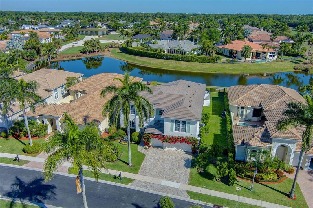 Recently Sold: $4,900,000 (5 beds, 5 baths, 4465 Square Feet)