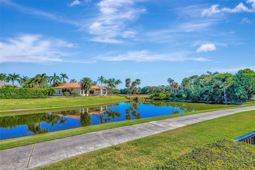 Recently Sold: $4,900,000 (5 beds, 5 baths, 4465 Square Feet)