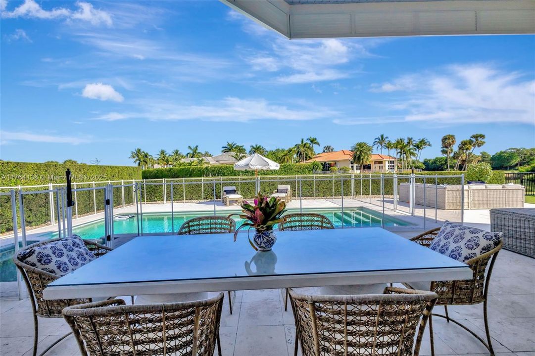 Recently Sold: $4,900,000 (5 beds, 5 baths, 4465 Square Feet)